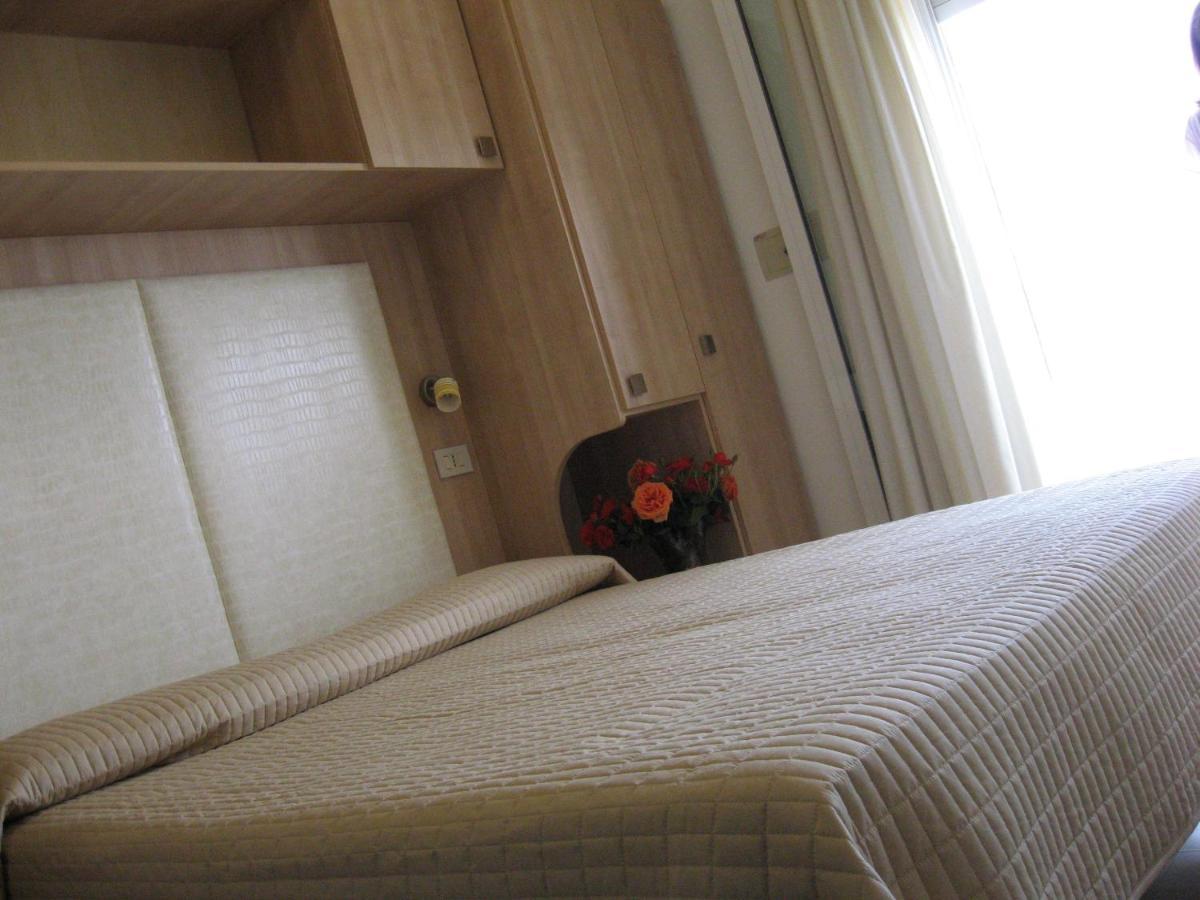 Hotel Rosati Rimini Extérieur photo