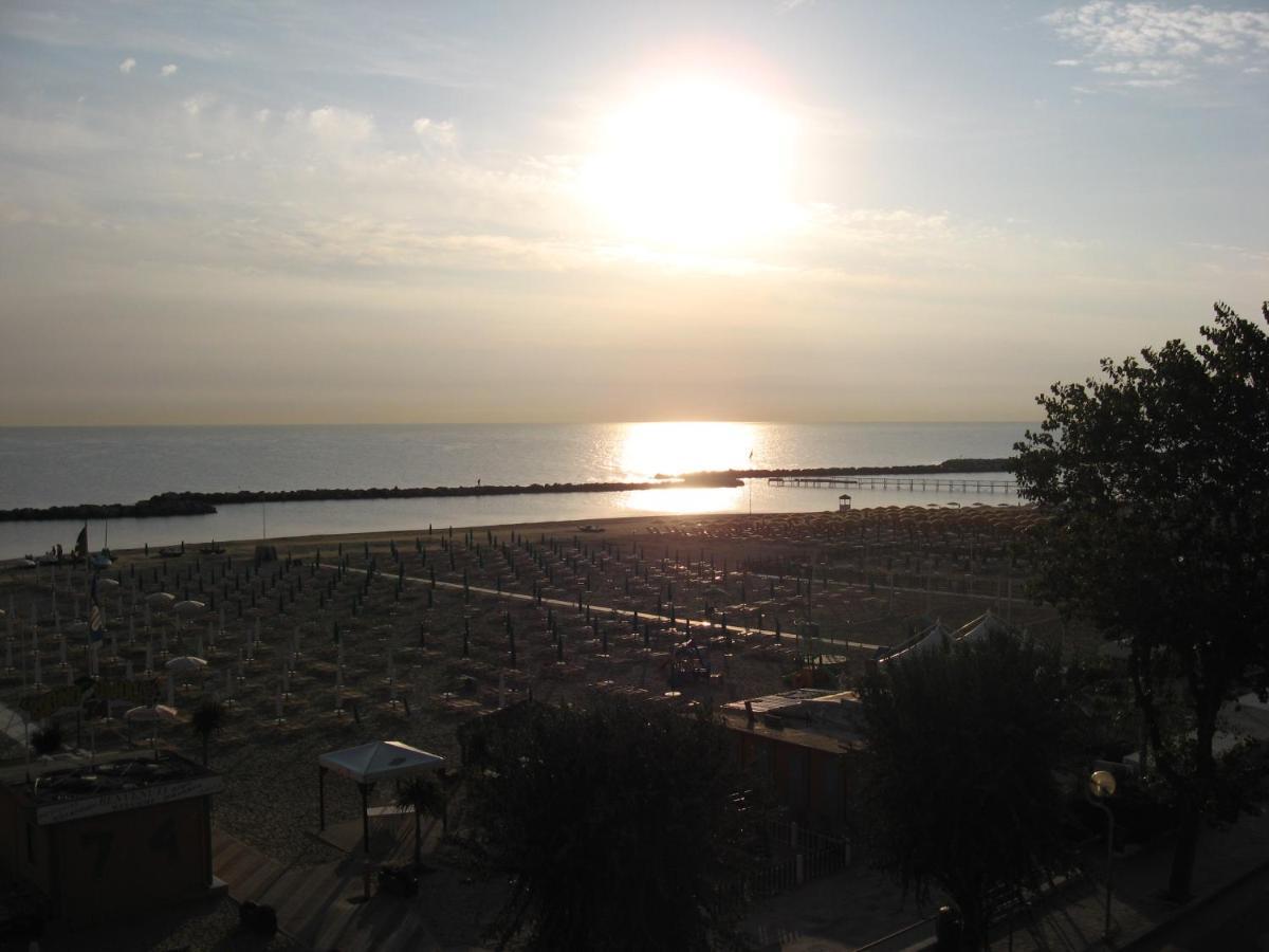 Hotel Rosati Rimini Extérieur photo