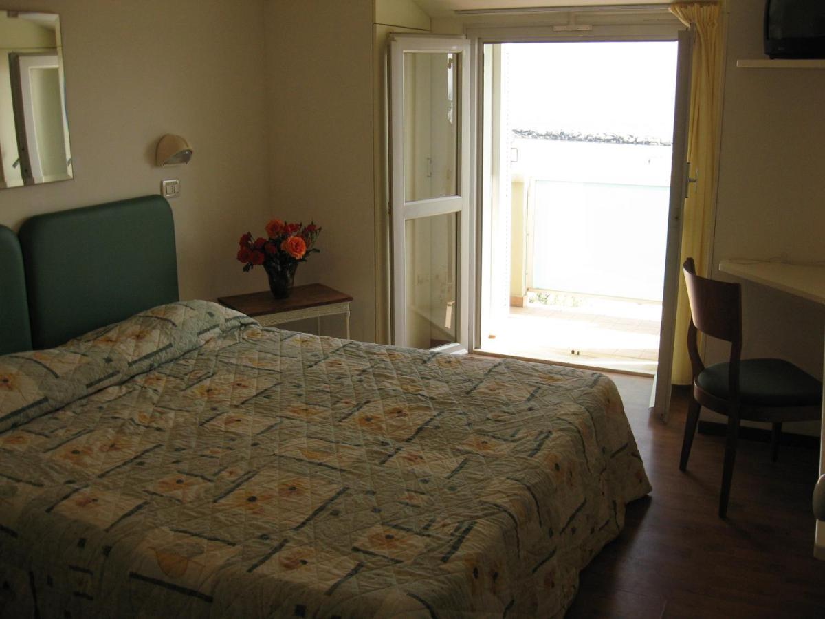Hotel Rosati Rimini Extérieur photo