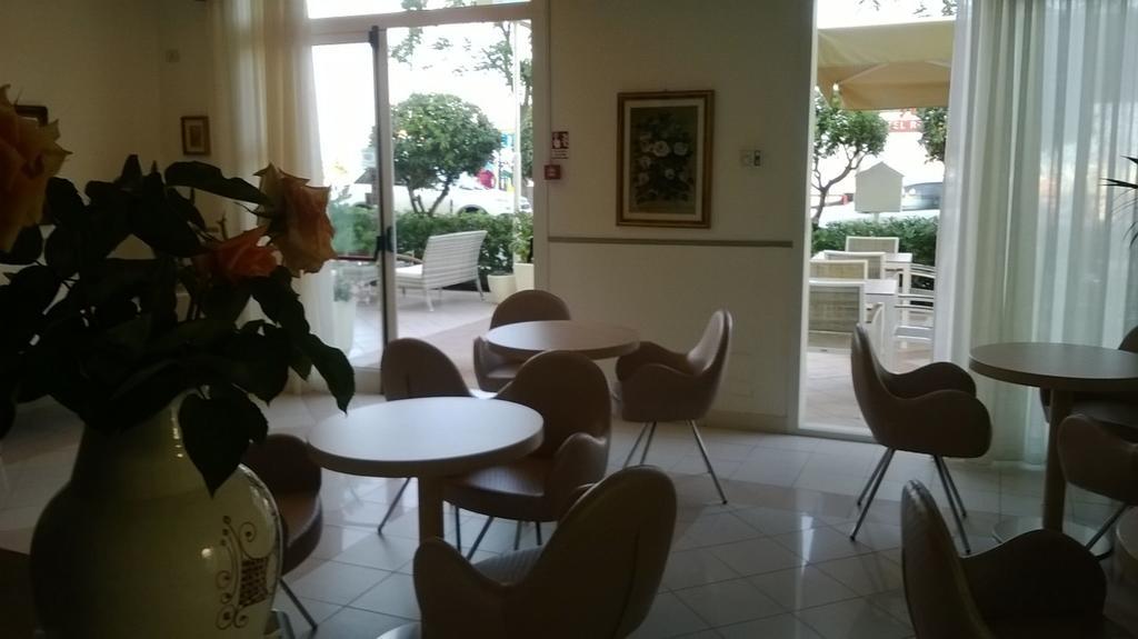 Hotel Rosati Rimini Extérieur photo